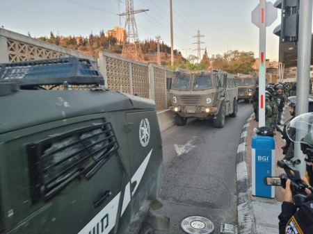 هدم منزل الأسير الطفل محمد الزلباني بمخيم شعفاط بالقدس